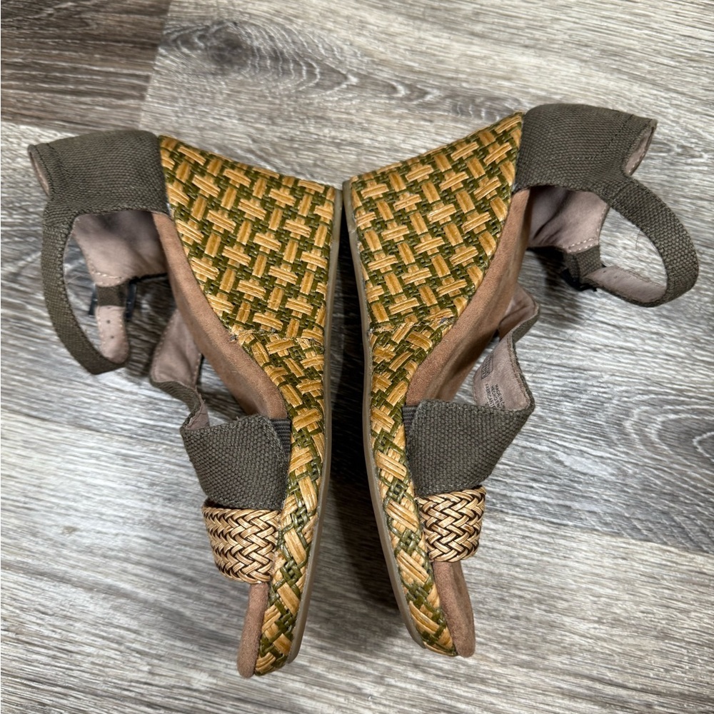 Toms Sandals Clarissa Weaved Jute Wedge Olive Green Cottagecore‎ Romantic Sz7.5